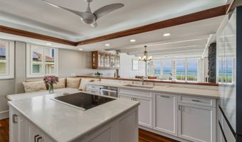 586 Kaimalino St, Kailua, HI 96734