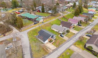 8 Cedar Dr, Barboursville, WV 25504