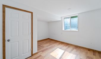 403 4th St NW, Altoona, IA 50009