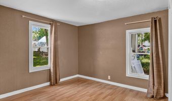 1035 Fairview Ave, Alma, MI 48801