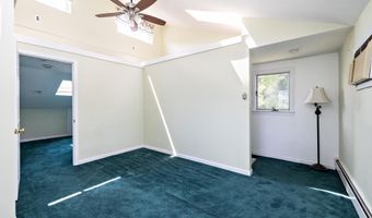 325 ALBANY Ave, Barrington, NJ 08007
