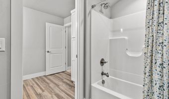 W5757 JOCHMANN Drive, Appleton, WI 54915