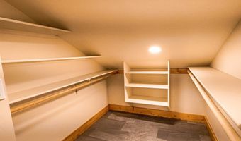 351 Duffers Ln, Cascade, ID 83611