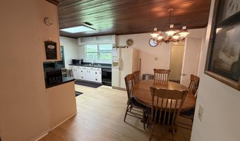 379 Lakepoint Rd, Alford, FL 32420