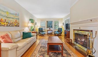 73 Oakwood St, Albany, NY 12208