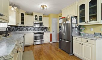314 War Emblem Dr, Boiling Springs, SC 29316