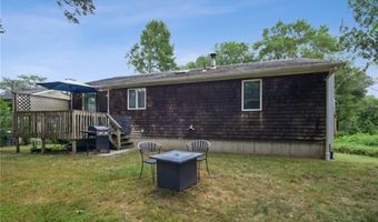 35 Old Town Trl, Narragansett, RI 02882
