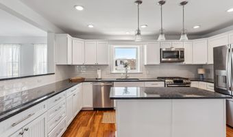 468 21st St St, Avalon, NJ 08202