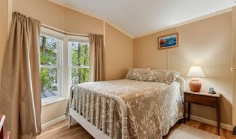 279 Hunter N Rd, Alburgh, VT 05440