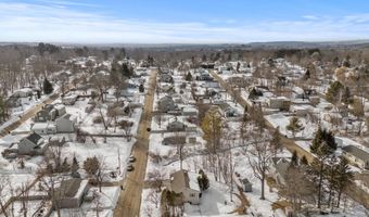 72 Louise St, Auburn, ME 04210