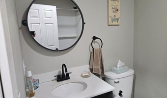 1705 Lakeview Dr, Ava, MO 65608