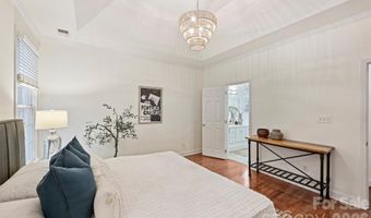 1912 Dearmon Dr, Charlotte, NC 28205