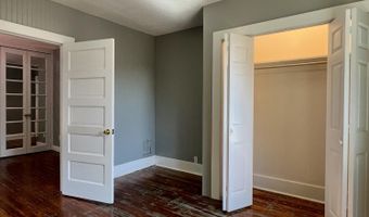 213 Vrooman Ave 2nd Floor, Amsterdam, NY 12010