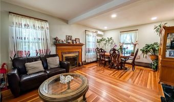 58 Richard St, Cranston, RI 02910