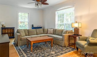 47 Timberwood Dr, Asheville, NC 28806