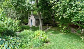 164 Knotty Oak Rd, Coventry, RI 02816