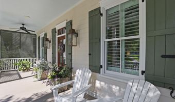 2 Tomlow Trce, Beaufort, SC 29906