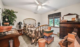 17 Pine Grove Dr, Batesville, IN 47006