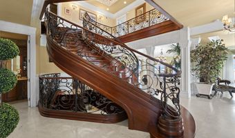 32 BENMORE Ter, Bayonne, NJ 07002