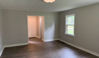 208 East St, Batesville, MS 38606