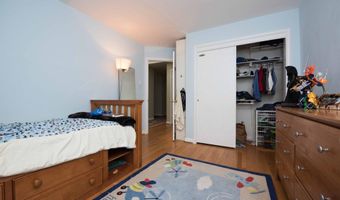 6789 LITTLE FALLS Rd, Arlington, VA 22213