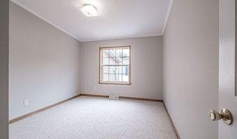 3 Windsor Dr, Alfred, ME 04002