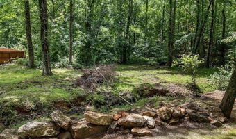 379 Shallowford Dr, Boiling Springs, SC 29316
