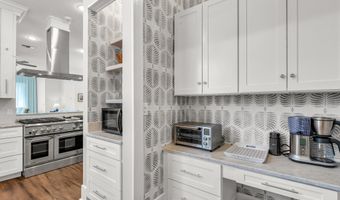27 Chapel Hill Rd, Bay St. Louis, MS 39520