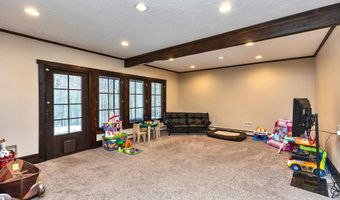 107 Fresh Pond Ln, Brookline, NH 03033
