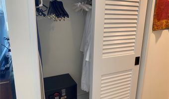 223 Saratoga Rd 2316, Honolulu, HI 96815