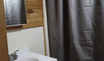 2 Debras Pl, Augusta, ME 04330