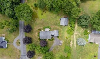 612 N Liberty St, Belchertown, MA 01007