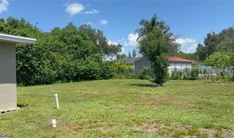 2199 Wyandotte Ave, Alva, FL 33920