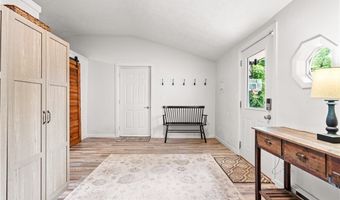6170 Oberlin Rd, Amherst, OH 44001