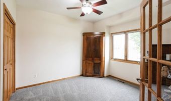 8091 NE 30th Pl, Altoona, IA 50009