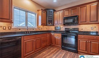 5041 Saw Grass Dr, Allen, PA 18067