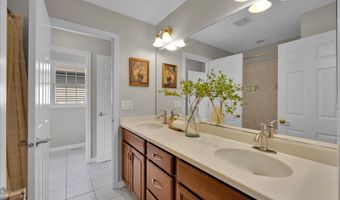 5 Covington Ct, Algonquin, IL 60102
