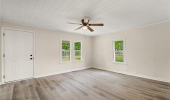 180 Broadway St, Austin, IN 47102