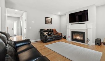 21 Huntington Ridge Rd, Bedford, NH 03110