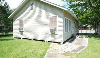 2890 6th St, Berwick, LA 70342