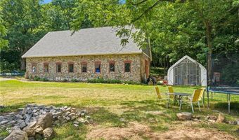 366 Abbott Valley Run Rd, Cumberland, RI 02864