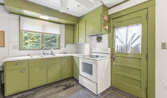 28 Davenport St, Augusta, ME 04330