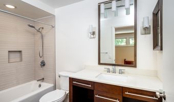 3329 Tally Ho Ln, Madison, WI 53705