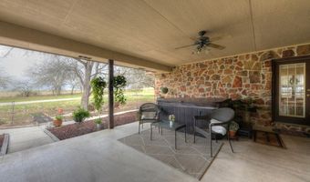 172 Home Pl, Adkins, TX 78101