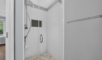 3200 2ND St S, Arlington, VA 22204
