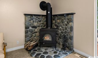 22634 Judd Dr, Chugiak, AK 99567