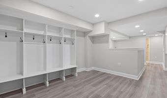5610 SHADE TREE Ln, Alexandria, VA 22310