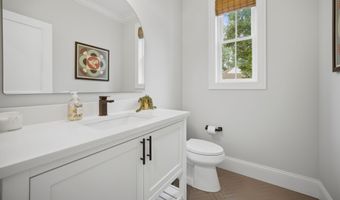 43 Oak Ridge Dr, Avon, CT 06001