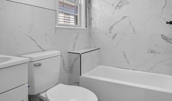 12 W 10TH St, Bayonne, NJ 07002
