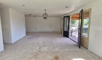 6601 April Bayou Dr, Biloxi, MS 39532